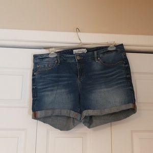 EUC TORRID SHORTS SZ 16